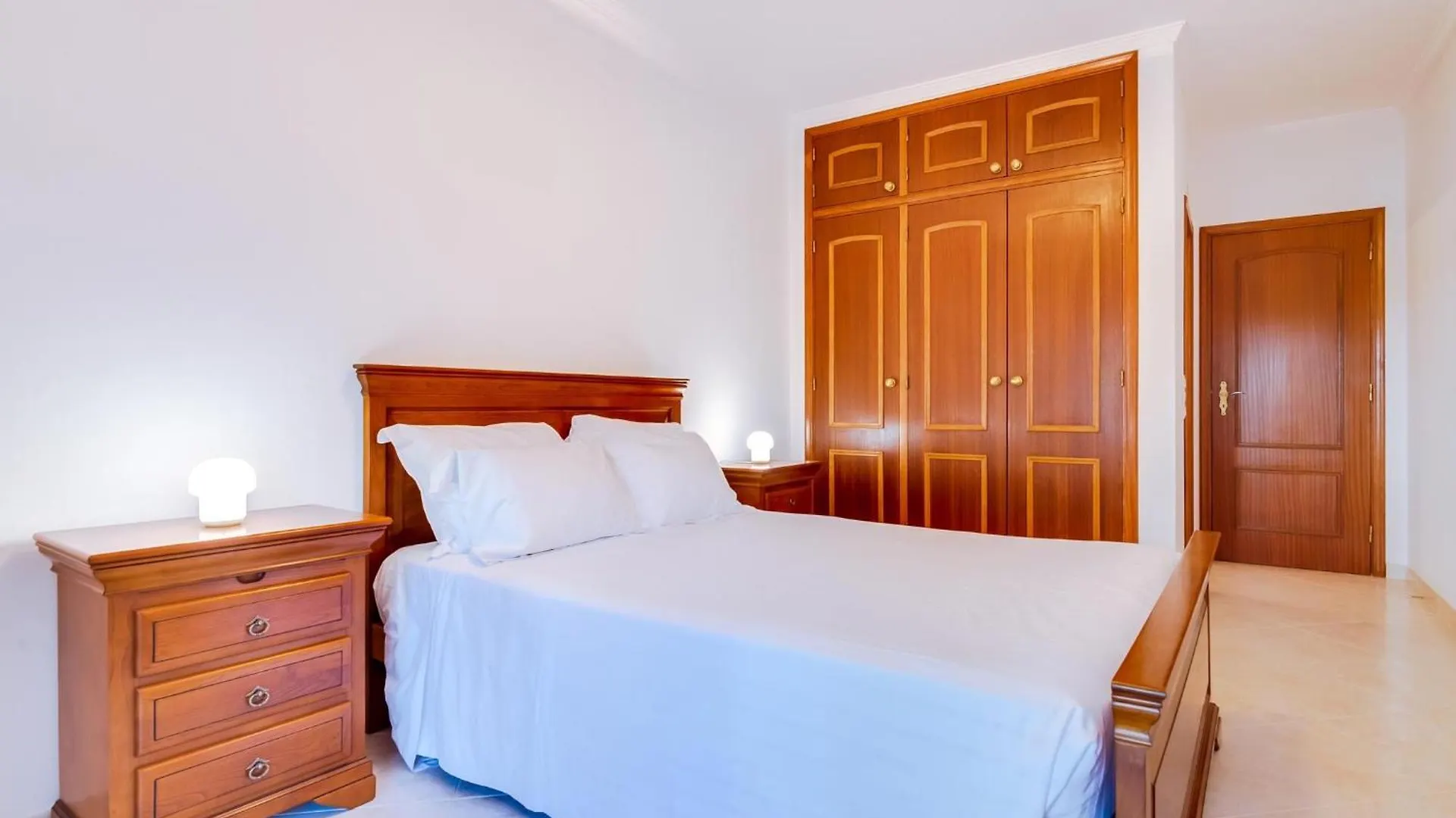 Al - Apartamento Perola Quarteira 0*,  Portugal