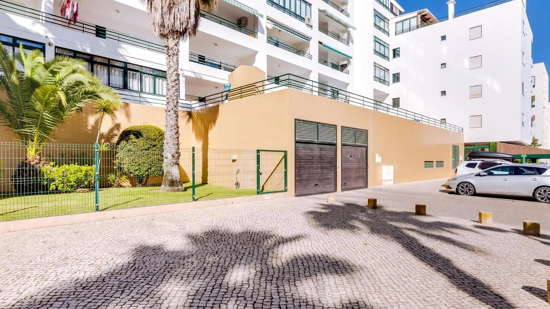 Al - Apartamento Perola Quarteira 0*,